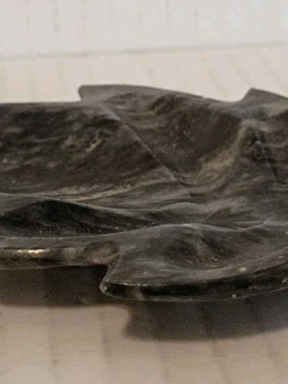 Hand Carved Gray Marble Onyx Leaf  Paperweight Trinket Dish with Feet 4in